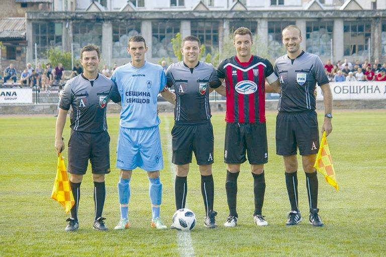 Спорт | С три гола след почивката “Академик” обърна “Локомотив 1927” в Дряново