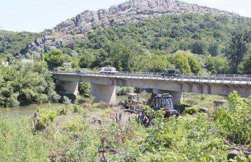 Общество | Два от мостовете край Велико Търново се нуждаят от спешен ремонт