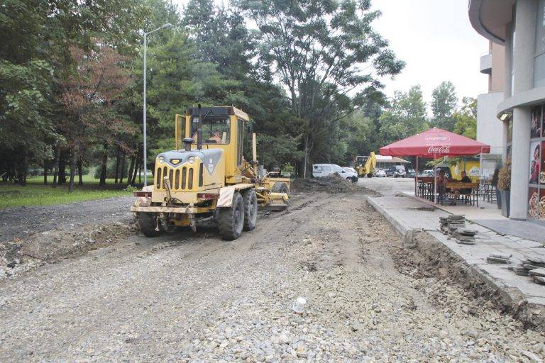 Общество | Ремонтират част от улица “Козлодуй”
