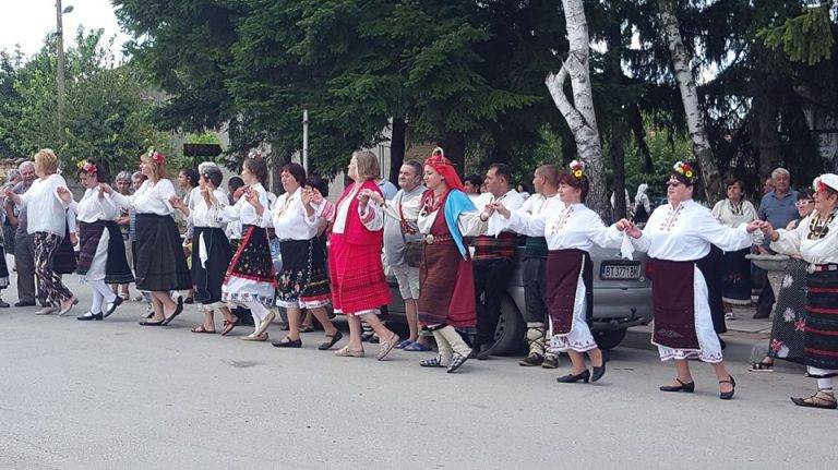 Сватба от 1900 г. вдигнаха в Каранци