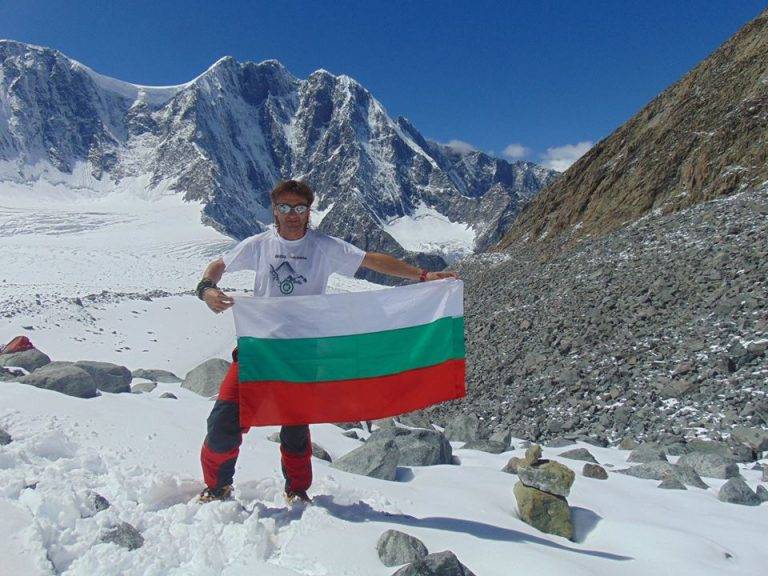 Горещи новини | “Оставаха ни 300 м до Белуха в Алтай, но върхът не пожела да ни допусне”, разказва Йордан Грозданов