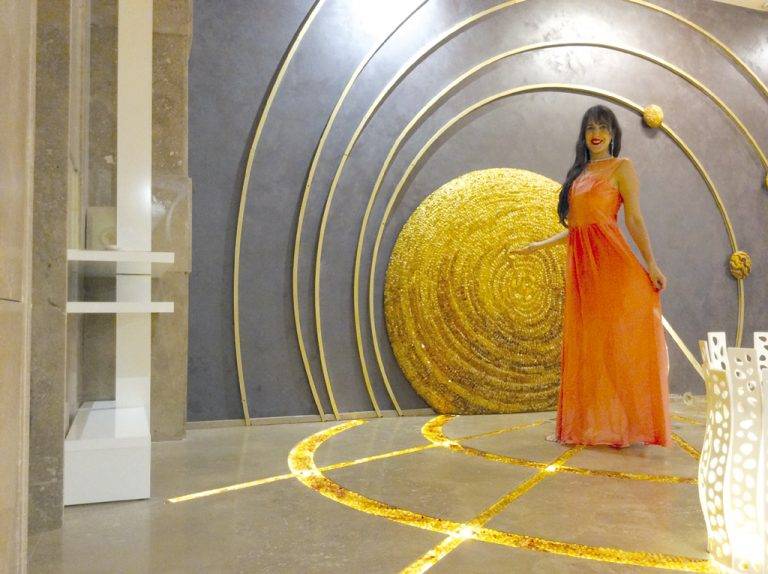 Общество | Приказен Азербайджан спечели сърцето на  пътешественичката Зорница Господинова