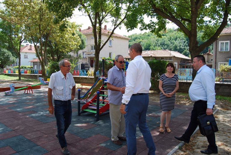 Цветан Цветанов посети детска градина „Чиполино” в Свищов