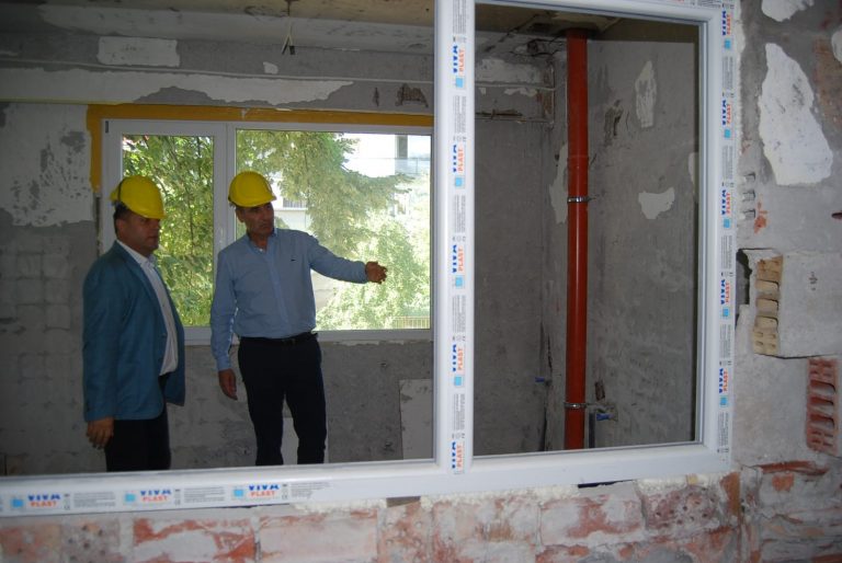 Цветан Цветанов посети ремонтиращата се детска градина „Рада Войвода” във Велико Търново