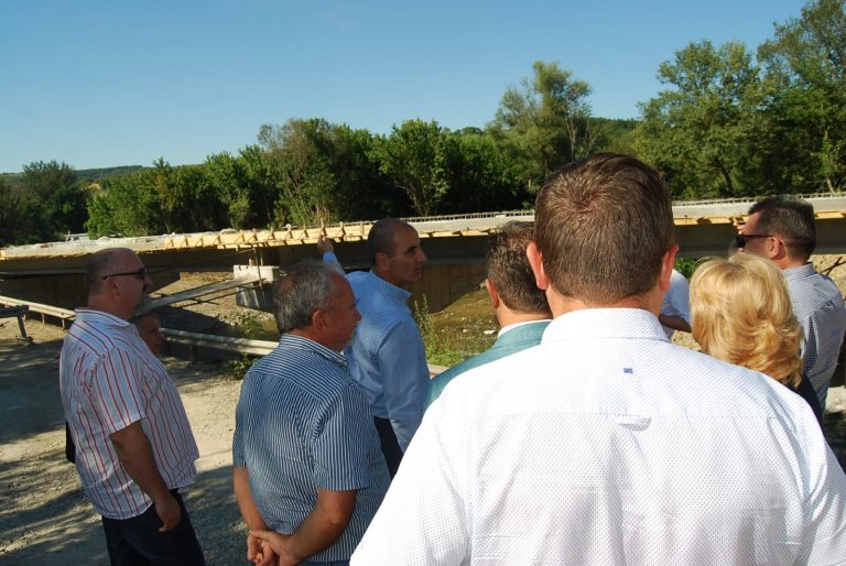 Мостът в Шемшево ще бъде пуснат за 15 септември, съобщи Цветан Цветанов