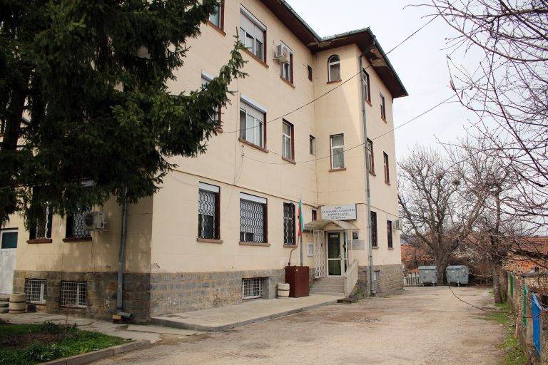 Горещи новини | Килифарчанин дари 20 кг месо за децата от Дома в Дебелец