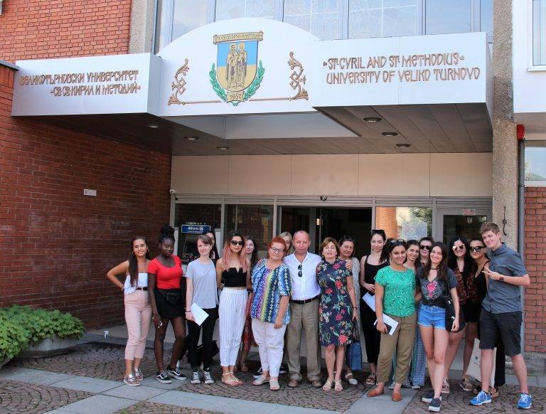 Студенти от престижни британски университети са на летен стаж във ВТУ