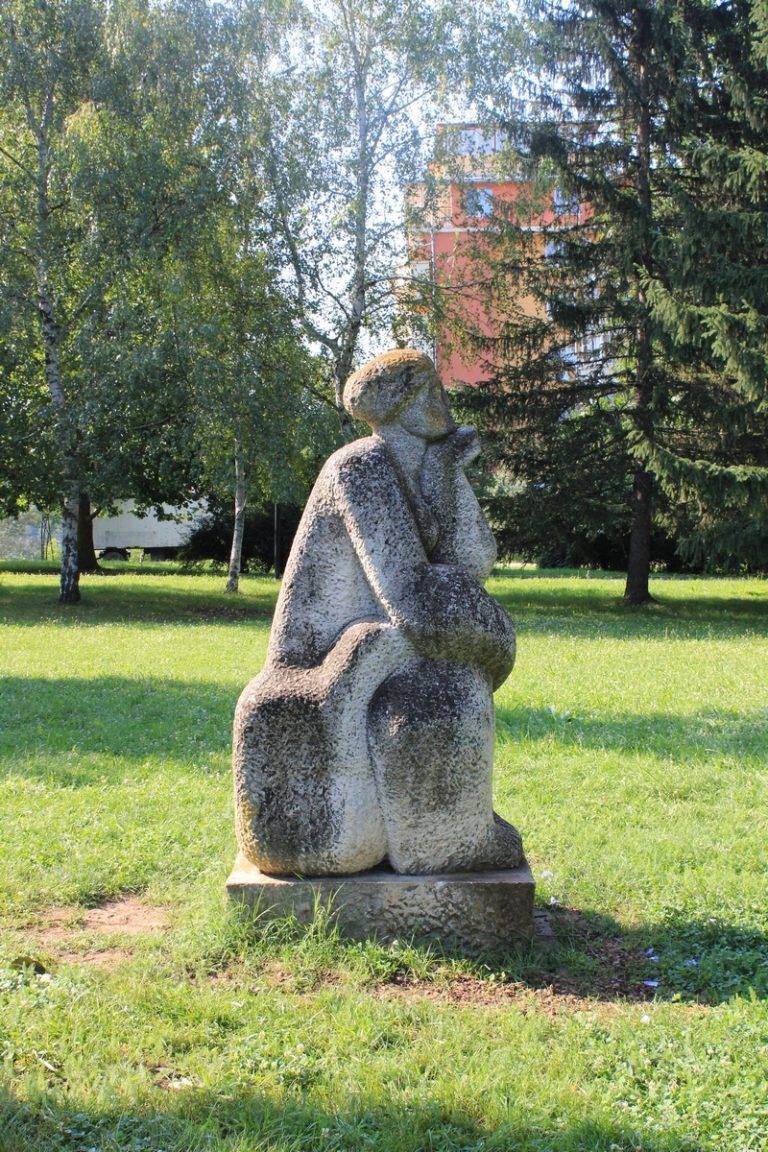 Тестваха технология за почистване на паметници във В. Търново