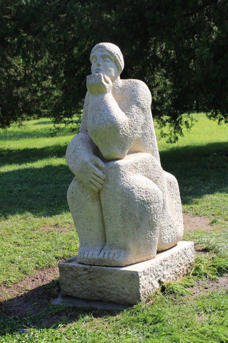 Общество | Тестваха технология за почистване на паметници във В. Търново