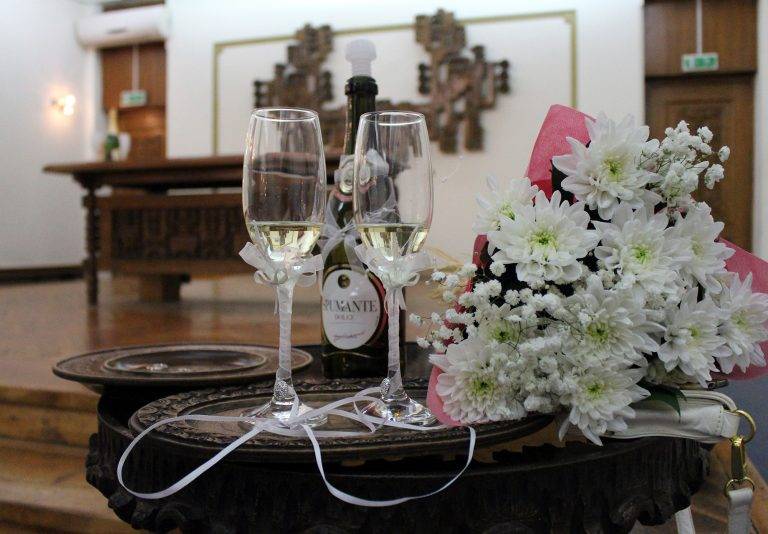 Пет двойки от Велико Търново си  казаха “да” в деня с трите осмици