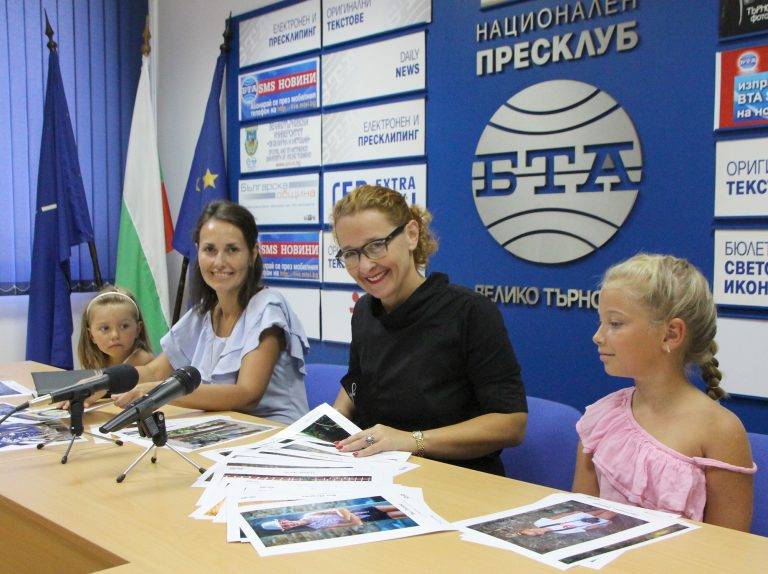 Култура | С парти  закриват  детската фото школа