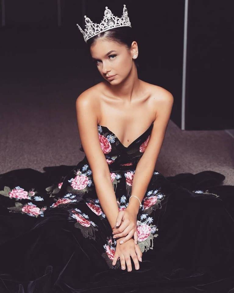 Мегз коронова търновката Ивомила Петкова за новата InstaQueen на България