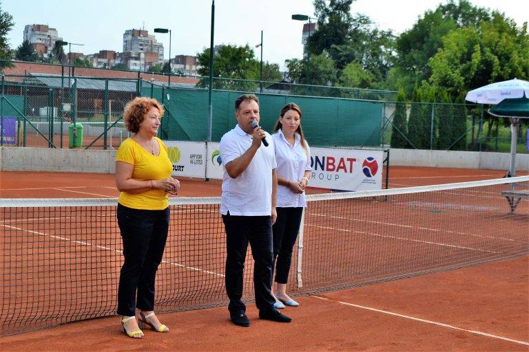Спорт | Във Велико Търново бе открито държавното лично първенство  по тенис за мъже и жени