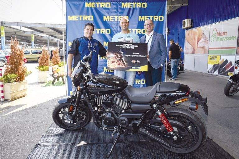 Късметлията Георги Казаков спечели мотор Harley Davidson от играта на МЕТРО