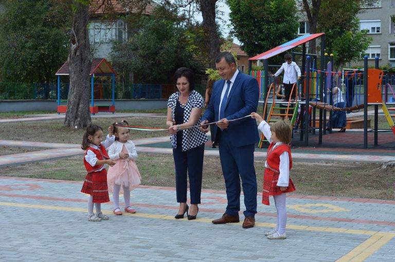 Павликени | Откриха нови площадки за игра в Детска градина „Осми март“-Павликени