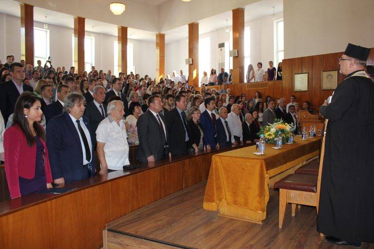 В Стопанска академия тържествено откриха 83-ата учебна година