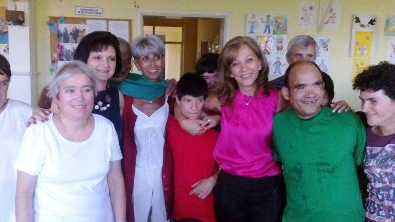 Култура | Самодейци от Дома в Пчелище  представиха емоционален спектакъл