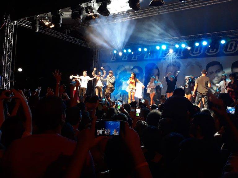 Свищов | Концерт-спектакълът „Турнетооо“ пожъна невероятен успех сред младите хора в Свищов