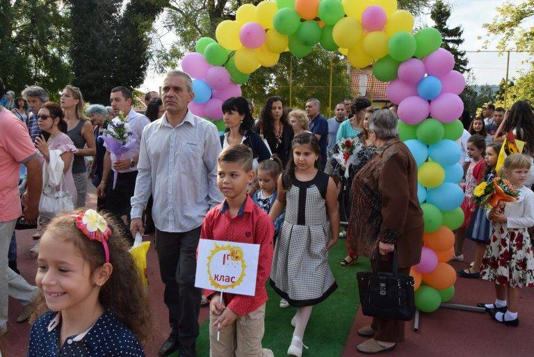 Горна Оряховица | Близо 3 000 ученици започнаха новата учебна година в Община Г. Оряховица
