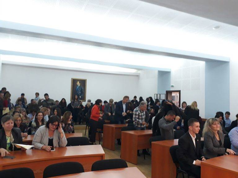 Свищов | Кметът на Свищов награди служители от общинска администрация за Деня на българската община