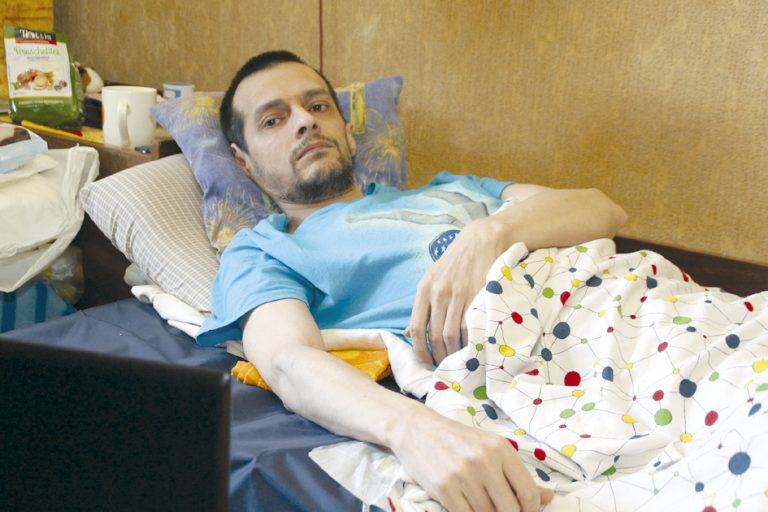 Здраве | Петър, който от 12 г. е прикован на легло, има нови приятели