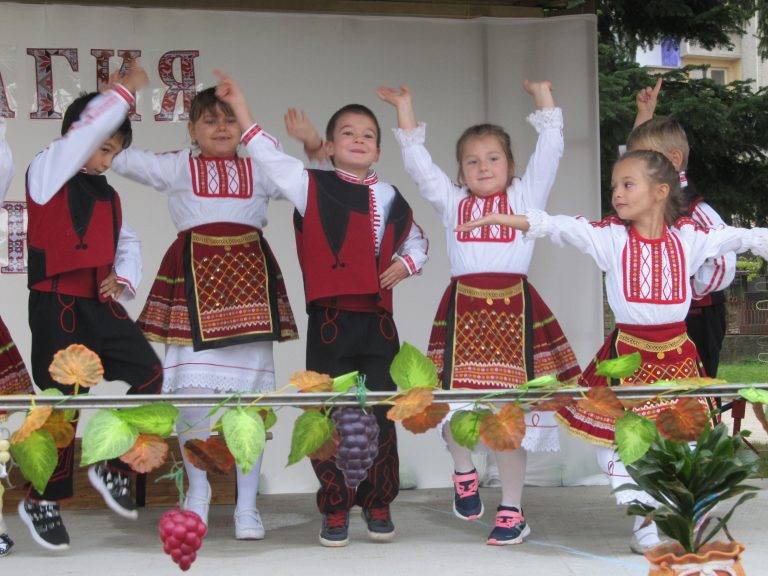 Лясковската детска градина „Радост” приключи проект с богат концерт