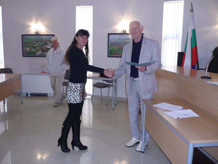 Павликени | В Павликенско назначават  28 безработни за озеленители