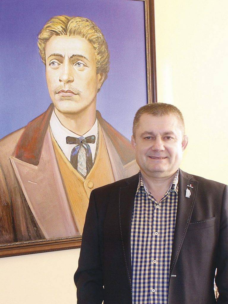 Горещи новини | Поздрав от Румен Павлов, кмет на община Стражица