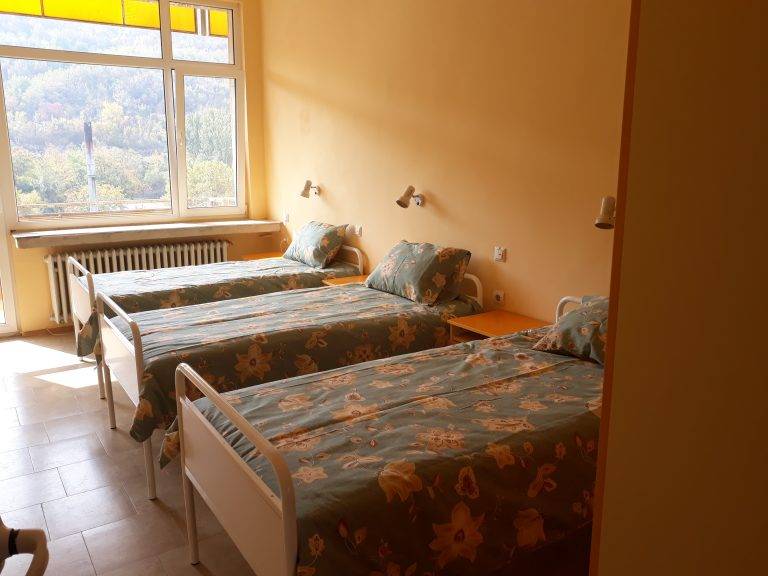 Доброволци преобразиха Вътрешно отделение на свищовската болница