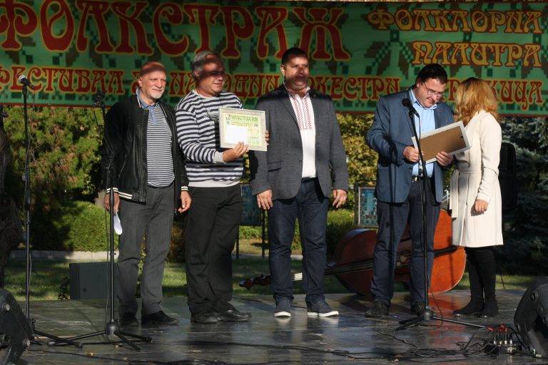 „ФОЛКСТРАЖ” събра в Стражица девет състава от страната