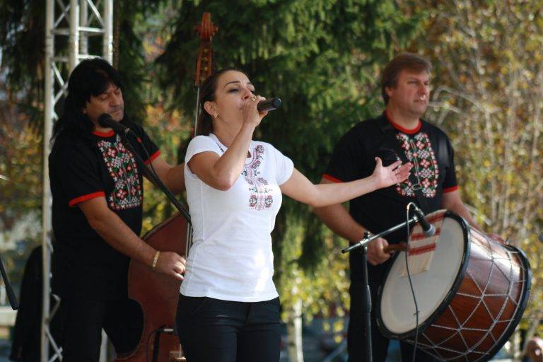 „ФОЛКСТРАЖ” събра в Стражица девет състава от страната