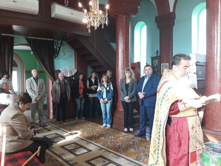 Свищов | В Драгомирово отбелязаха храмовия празник на църквата  „Св. Иван Рилски”