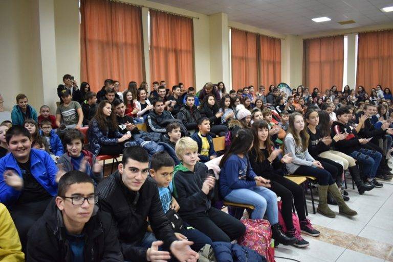 Калин Сърменов сподели пред ученици в Г. Оряховица как да се справят с агресията