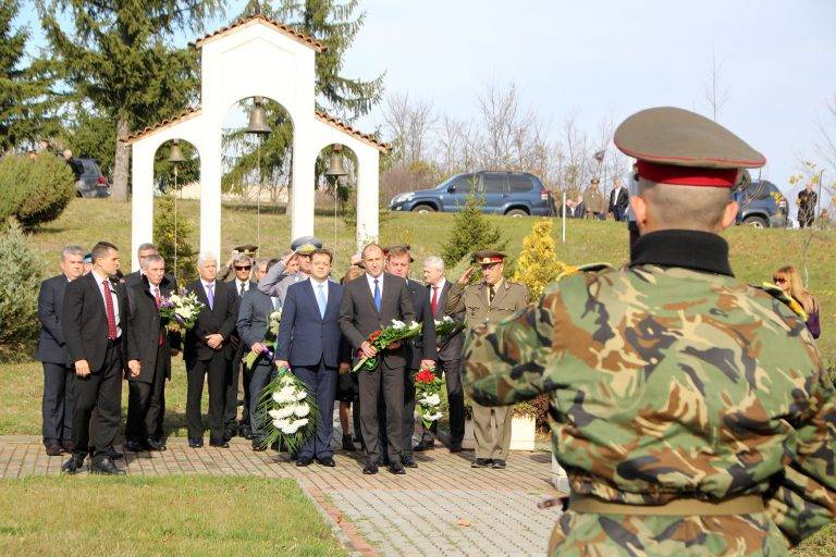 Президент и вицепремиер почетоха празника на НВУ “Васил Левски” (снимки)