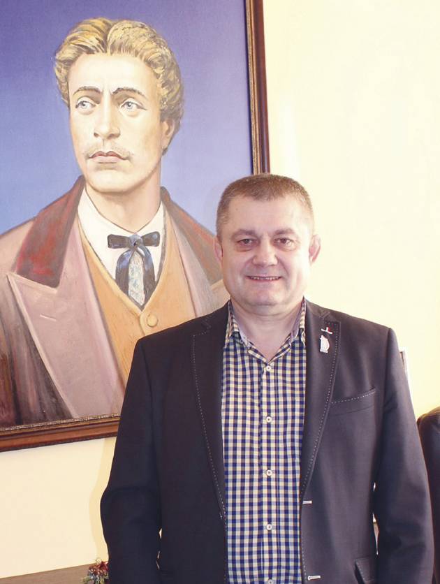 Горещи новини | Поздрав на Румен Павлов, кмет на Община Стражица