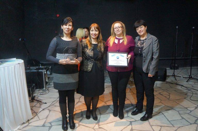 Свищов | Отличиха община Свищов с почетен знак „Аз гарантирам щастливо детство“