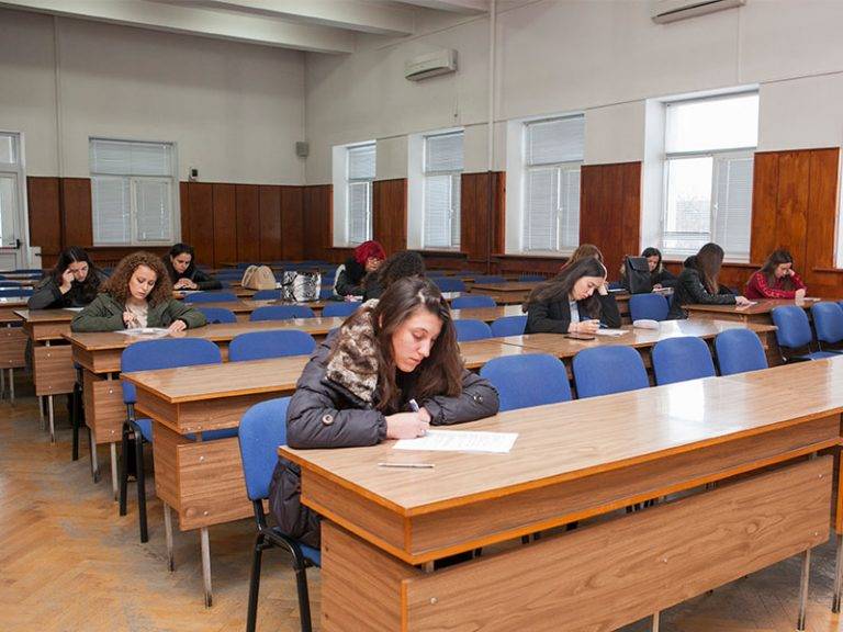 Свищов | Студенти от Стопанска академия участват в конкурса за стипендианти на фондация „Атанас Буров”