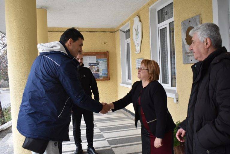 Владо Николов разказа пред ученици в Г. Оряховица как агресията може да съсипе един човешки живот