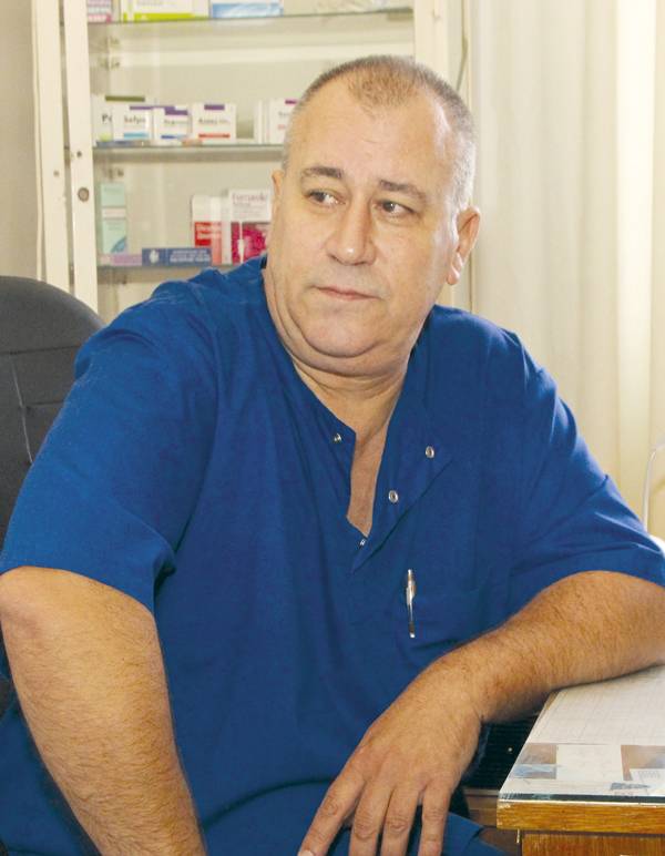Общество | Д-р Михаил Милатович пред “Янтра ДНЕС”: “Всеки ден преживявам чудото на  Рождеството и това ме прави щастлив”