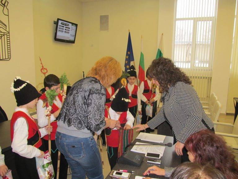 Коледарска група нарича успехи на лясковските парламентаристи