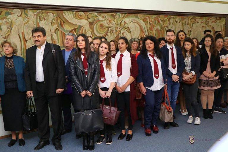 Лясковец | С пъстра и многообразна програма празнува НУ “Цани Гинчев” в Лясковец