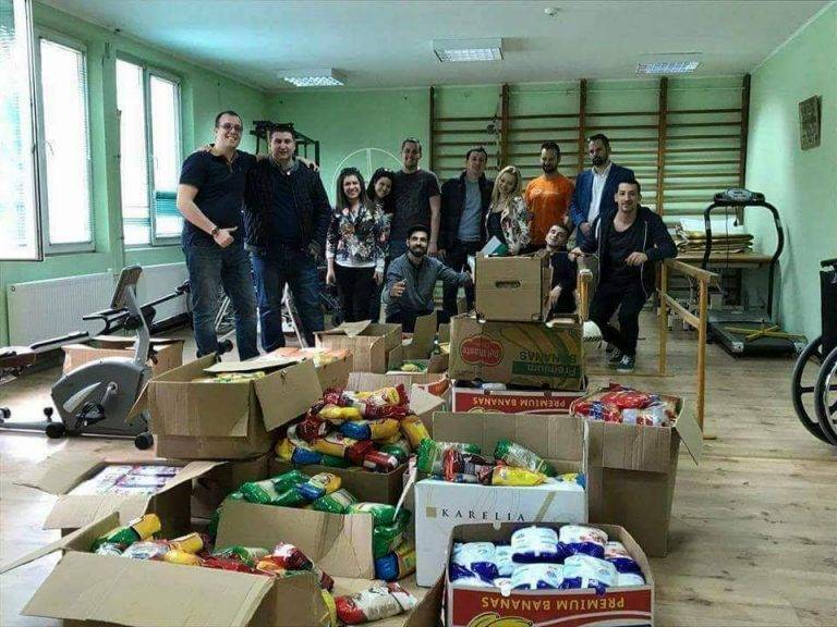 Млади ротарианци стартират кампанията “Купи и дари”