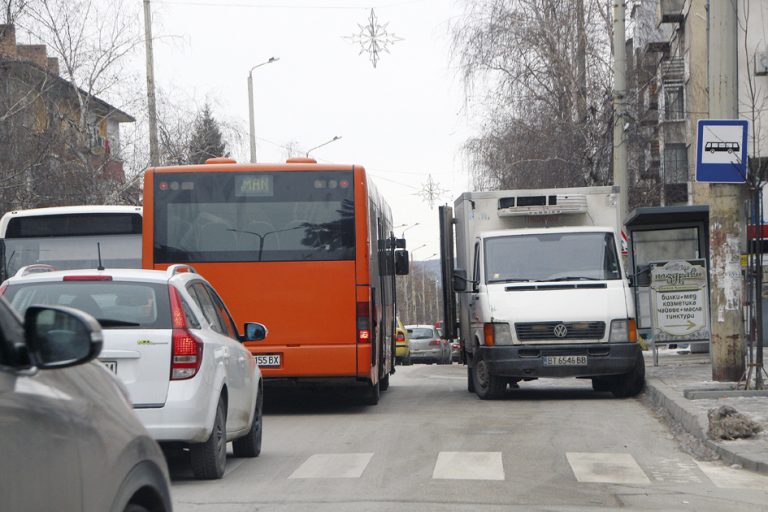 Горещи новини | Обсъждат автомобилния трафик в старата част на Велико Търново