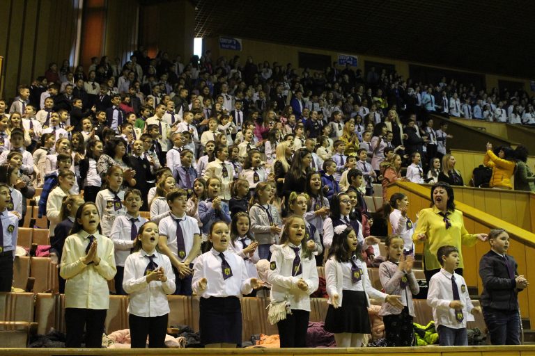 Над 1500 души отбелязаха юбилея на ОУ „Св. Патриарх Евтимий“