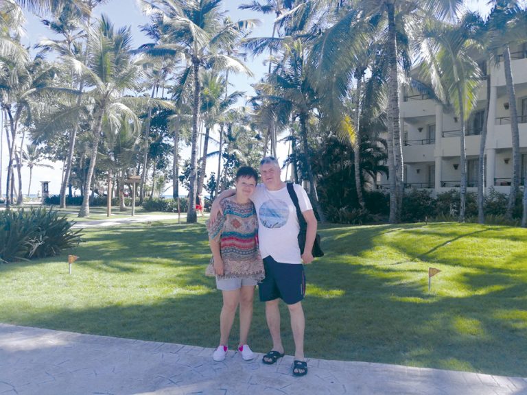 Съдбата събира Стела и Атанас Дерменджиеви в семейство на стълбичката на победителите на стадион “Академик”