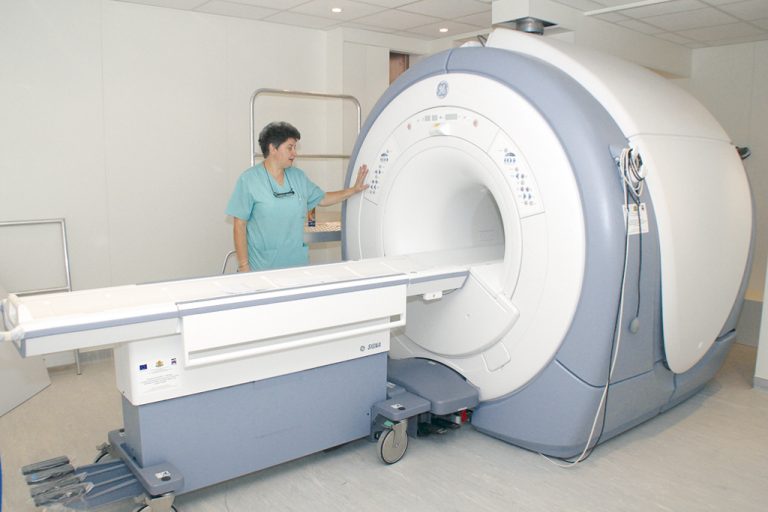 Здраве | Внимание! Хората с татуировки  не могат да се изследват с ЯМР