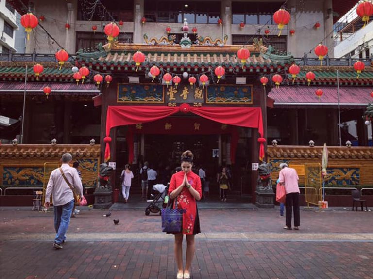 Възпитаник на Стопанска академия осигури пътуване до Сингапур за двама студенти