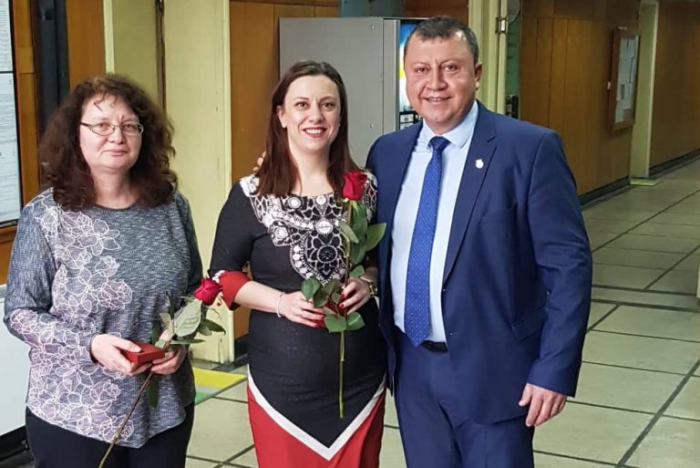 Павликени | Кметът на Павликени зарадва дамите за 8-ми март