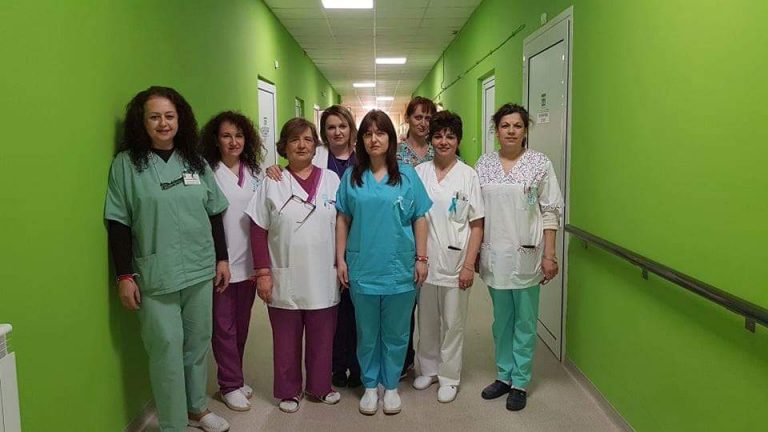 Горещи новини | В болницата в Г. Оряховица сложиха протестни ленти