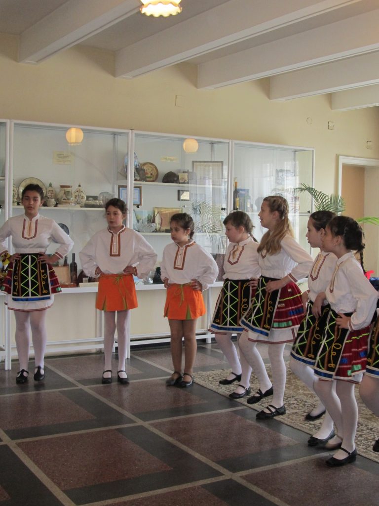 Лазарки нарекоха за здраве и берекет в Община Лясковец